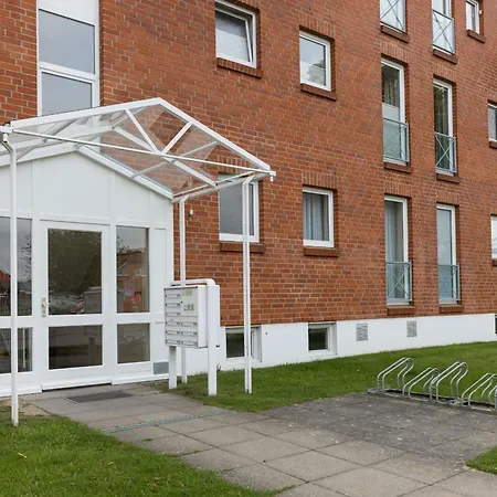 Wiesenklee Mit Terrasse Im Kaiserhof 1